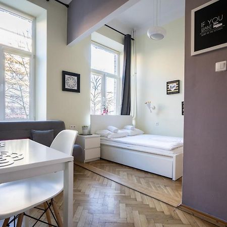 Elegant Apartment Copernicus Варшава Экстерьер фото