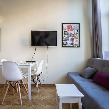 Elegant Apartment Copernicus Варшава Экстерьер фото