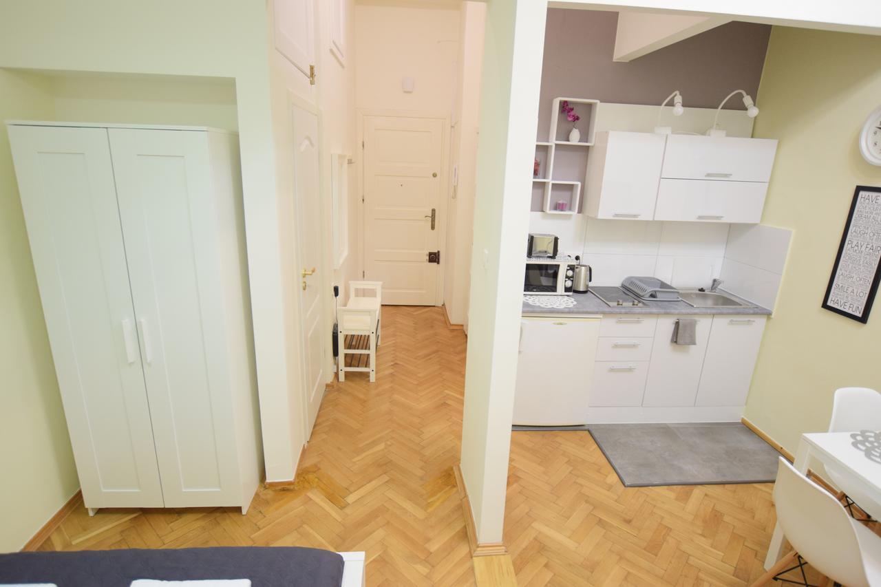 Elegant Apartment Copernicus Варшава Экстерьер фото