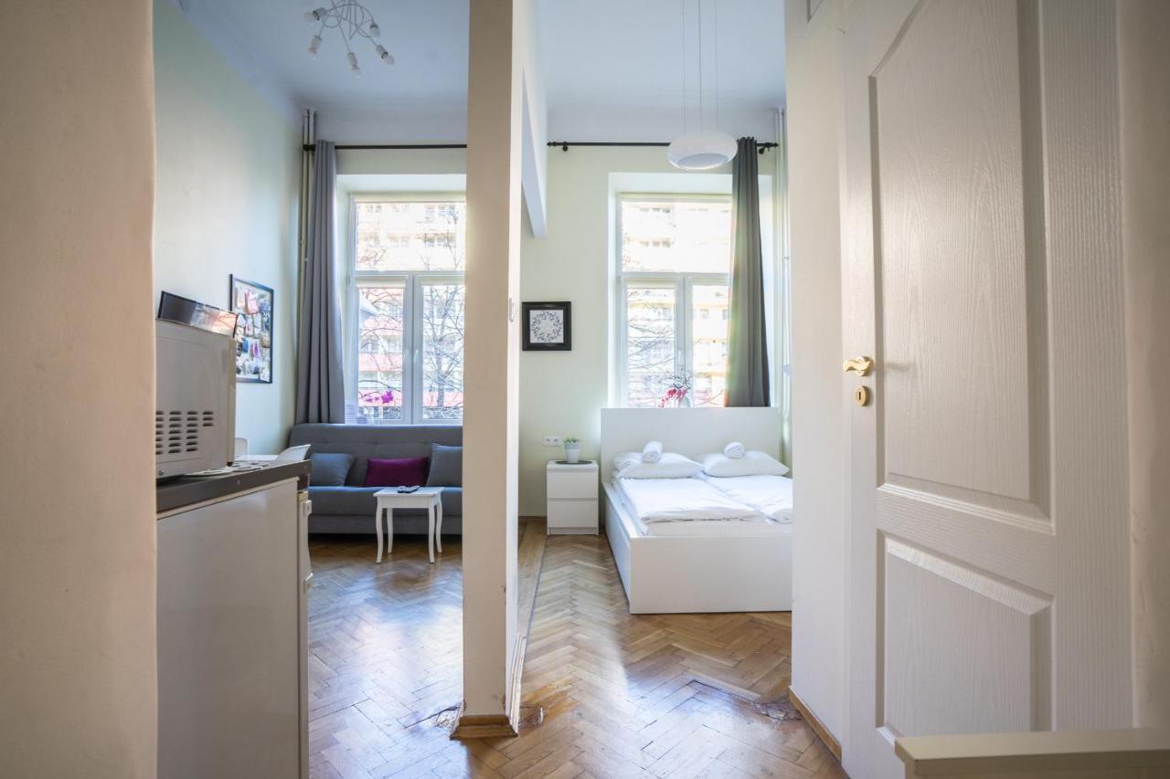 Elegant Apartment Copernicus Варшава Экстерьер фото